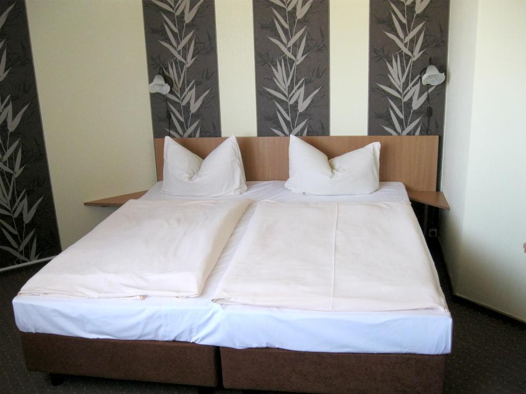 Mucha Ohg Hotel Sembziner Hof 클링크 객실 사진