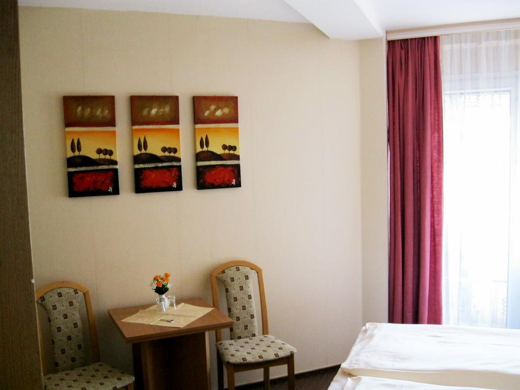 Mucha Ohg Hotel Sembziner Hof 클링크 객실 사진