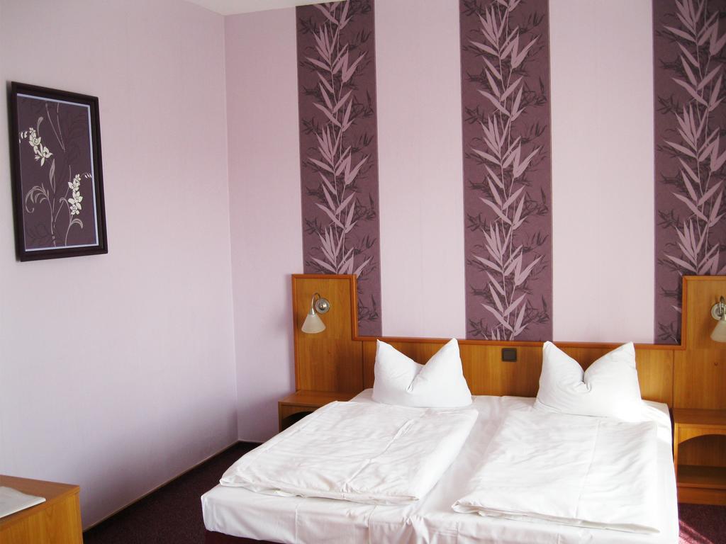 Mucha Ohg Hotel Sembziner Hof 클링크 객실 사진