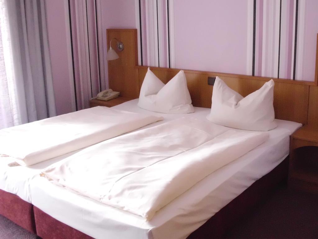 Mucha Ohg Hotel Sembziner Hof 클링크 객실 사진